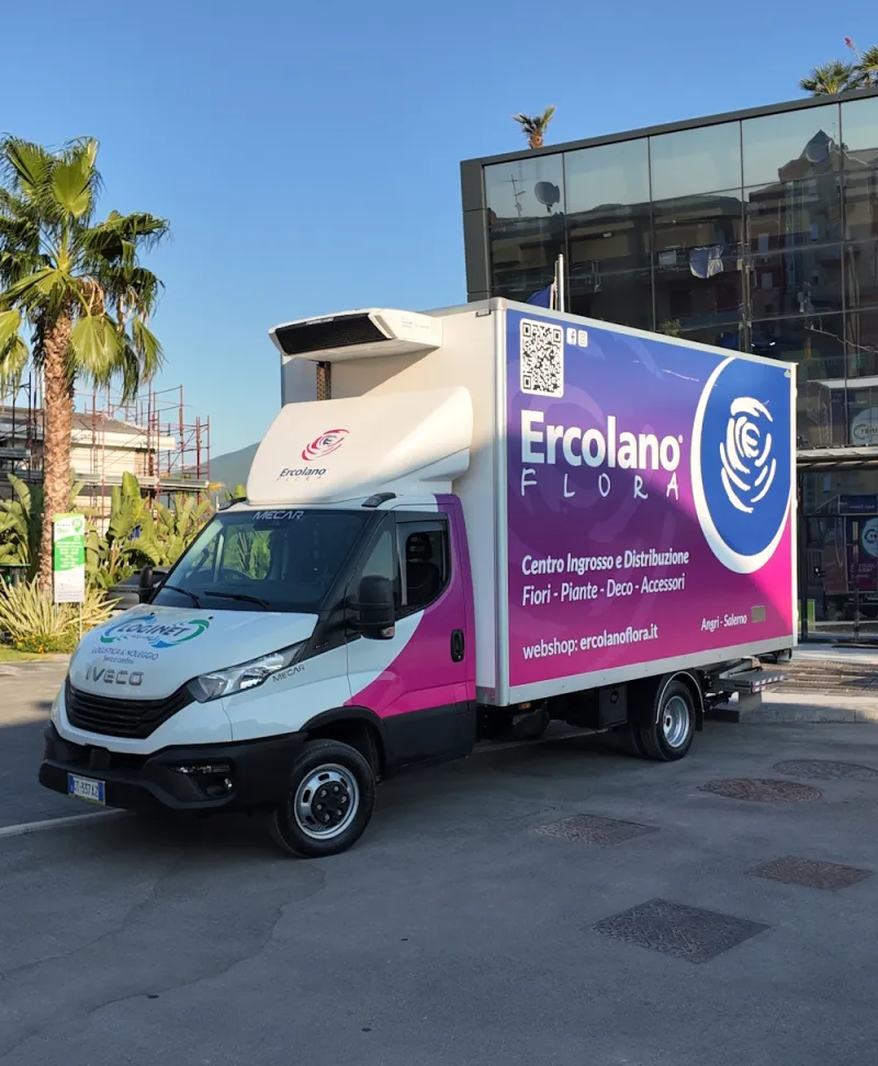 Furgone isotermico Iveco Daily per il trasporto di fiori e piante